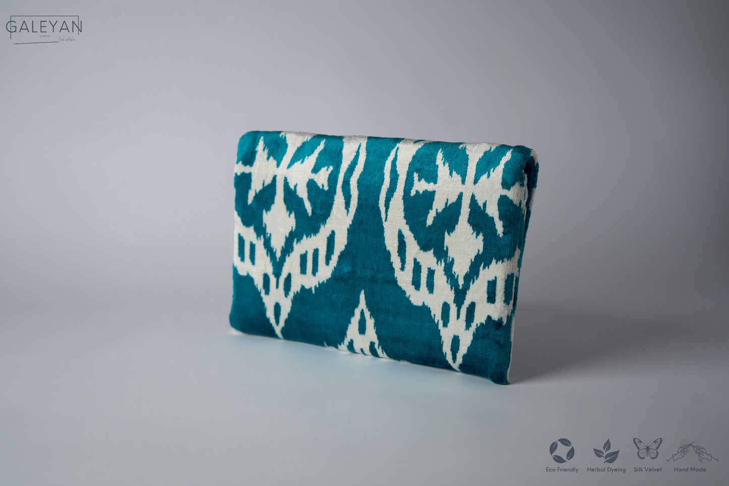 Silk Velvet Ikat Clutch – Off White / Turquoise