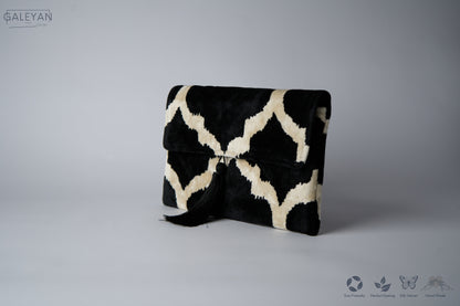 Silk Velvet Ikat Clutch – Off White / Black