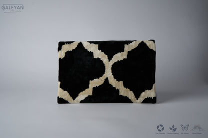 Silk Velvet Ikat Clutch – Off White / Black